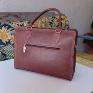 Bolsa feminina em couro (marrom)